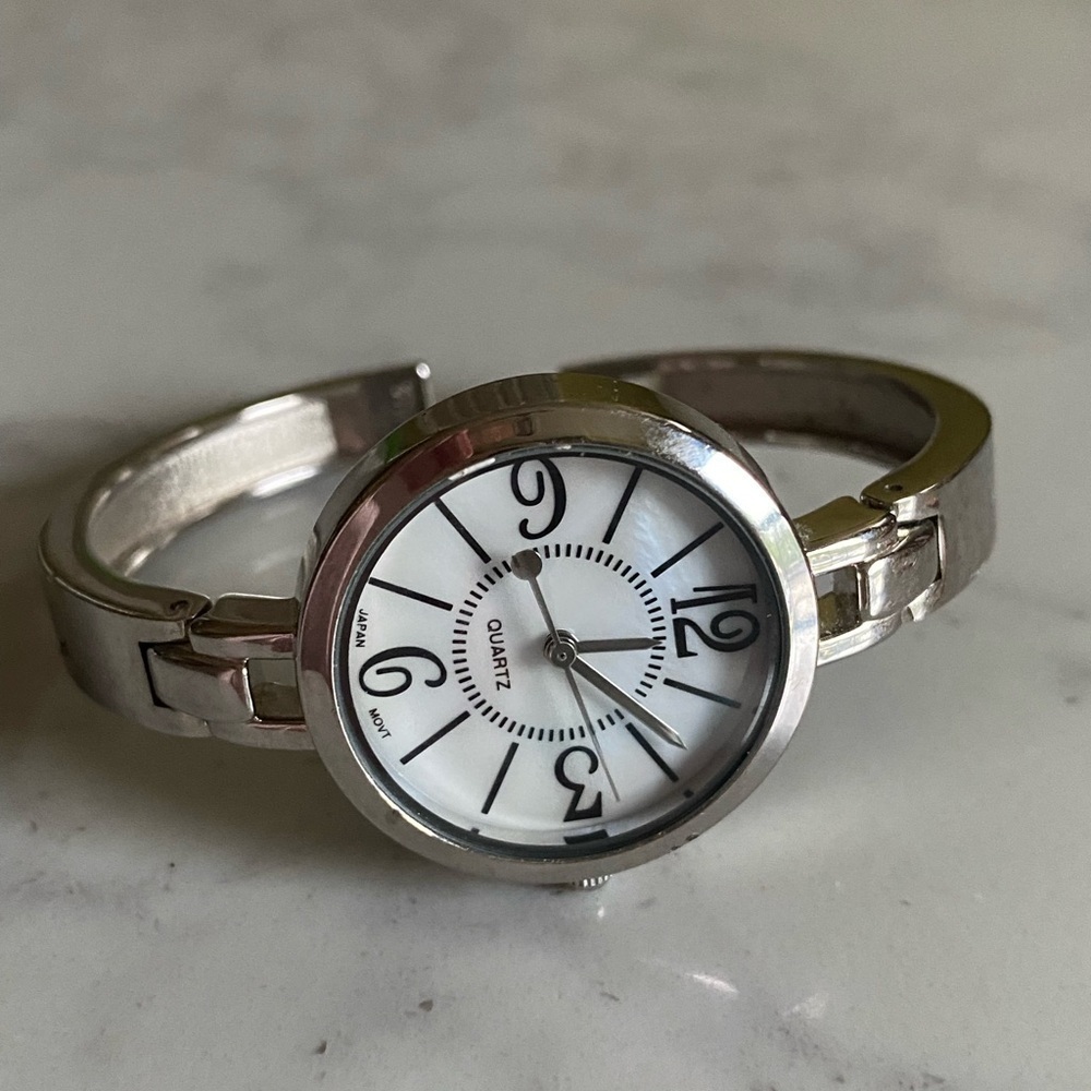 Avon Silver-tone Contemporary Classic Cuff Watch with Large Numbers - Picture 3 of 8